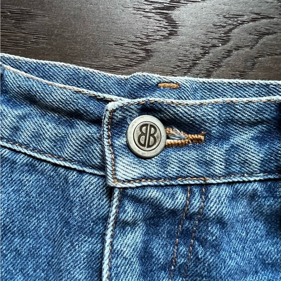 Bill Blass Single Pleat Denim Shorts - Picture 4 of 6